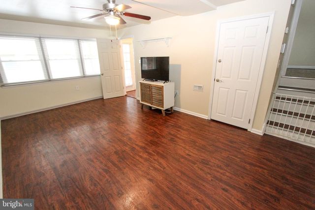 132 WORRAL DR, Newark, DE 19711