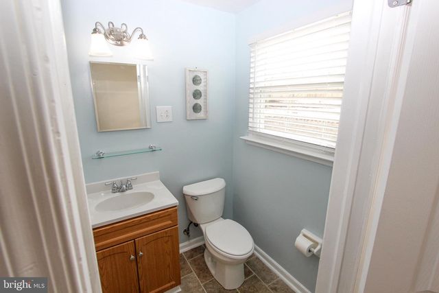 132 WORRAL DR, Newark, DE 19711