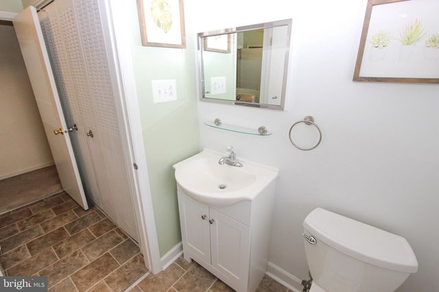 132 WORRAL DR, Newark, DE 19711