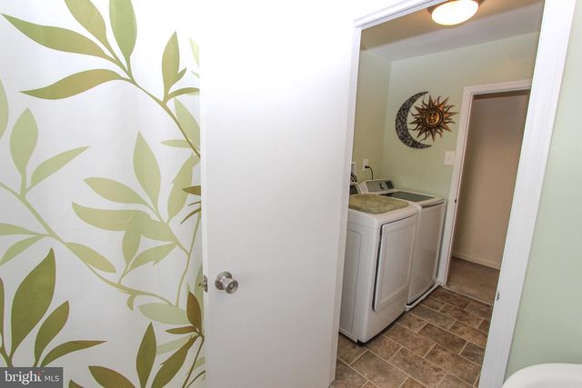 132 WORRAL DR, Newark, DE 19711