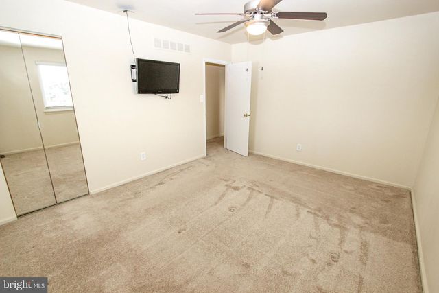 132 WORRAL DR, Newark, DE 19711