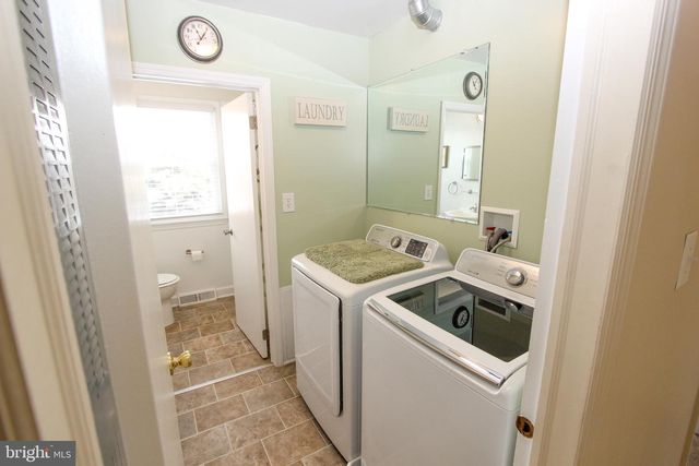 132 WORRAL DR, Newark, DE 19711