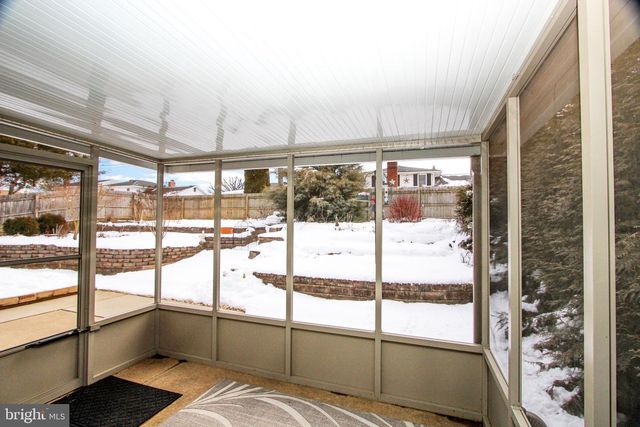 132 WORRAL DR, Newark, DE 19711