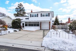 132 WORRAL DR, Newark, DE 19711