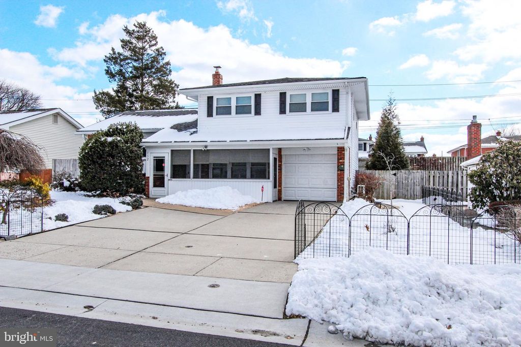 132 WORRAL DR, Newark, DE 19711