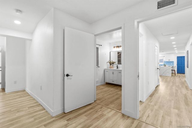3825 Tiara St, San Diego, CA 92111