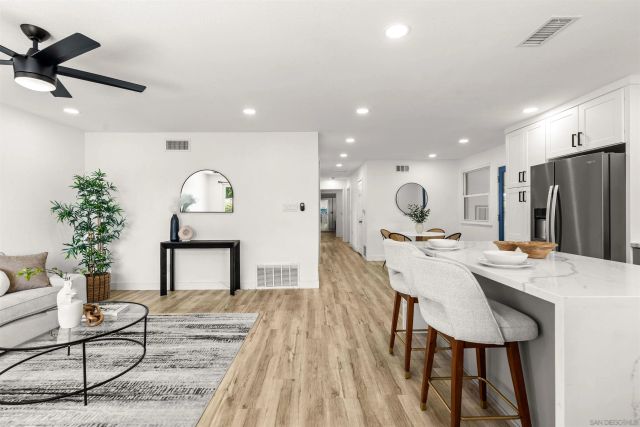 3825 Tiara St, San Diego, CA 92111