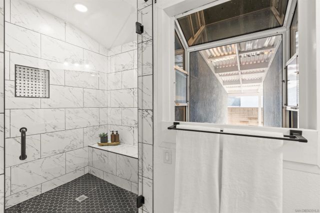 3825 Tiara St, San Diego, CA 92111