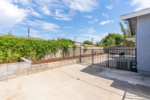 3825 Tiara St, San Diego, CA 92111