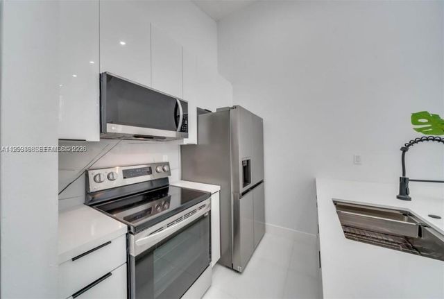 4430 NW 185th St, Miami Gardens, FL 33055