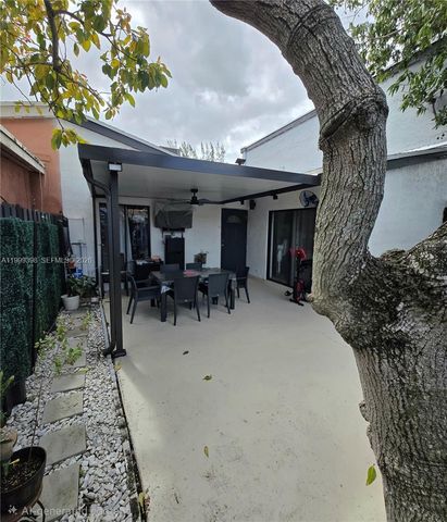 4430 NW 185th St, Miami Gardens, FL 33055