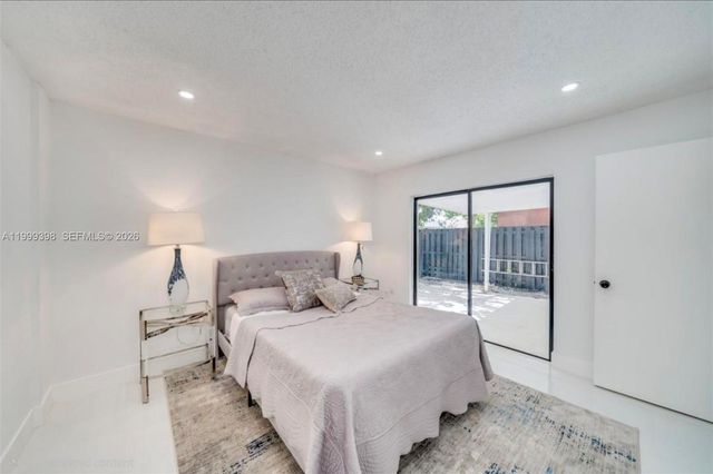 4430 NW 185th St, Miami Gardens, FL 33055