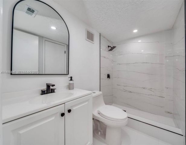 4430 NW 185th St, Miami Gardens, FL 33055