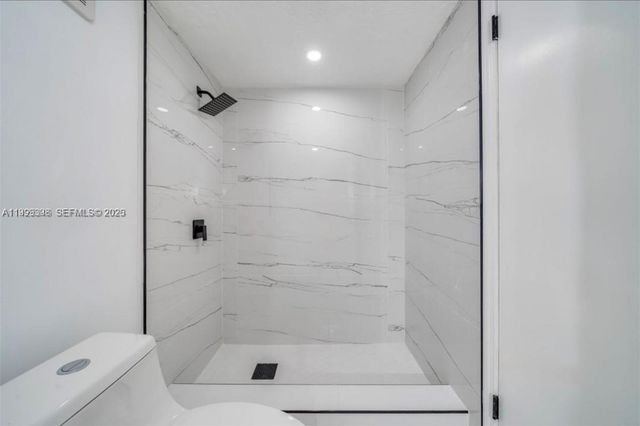 4430 NW 185th St, Miami Gardens, FL 33055