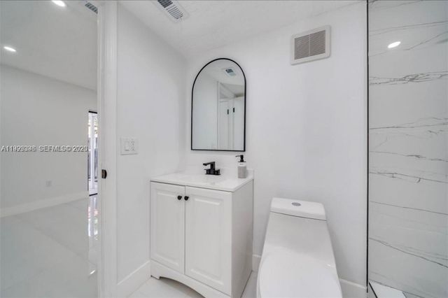 4430 NW 185th St, Miami Gardens, FL 33055