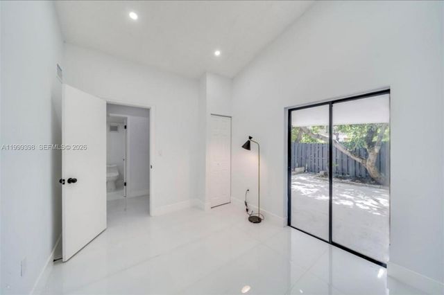 4430 NW 185th St, Miami Gardens, FL 33055