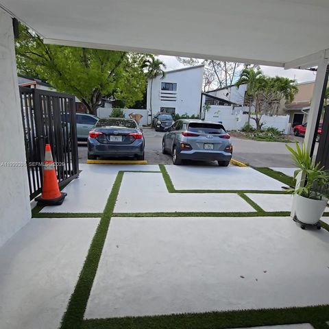 4430 NW 185th St, Miami Gardens, FL 33055