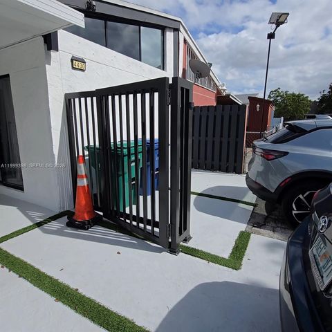 4430 NW 185th St, Miami Gardens, FL 33055