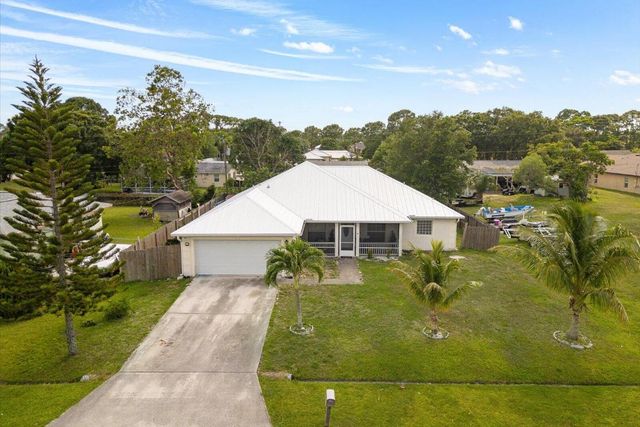 1762 SE Aires Lane, Port St. Lucie, Port St Lucie, FL 34984