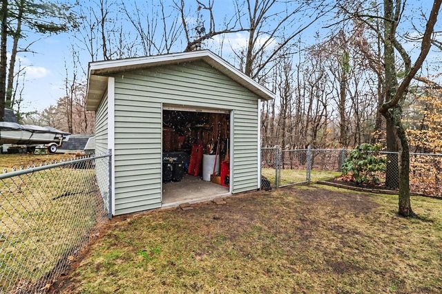 5218 Jackson Court, Montague, MI 49437