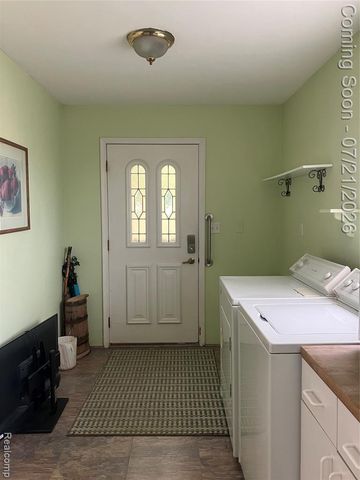 35754 Schmid Drive, New Baltimore, MI 48047