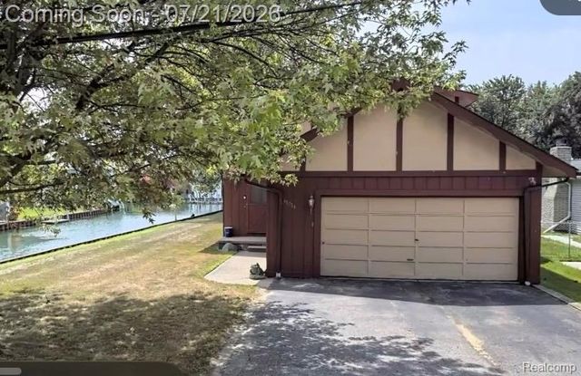 35754 Schmid Drive, New Baltimore, MI 48047