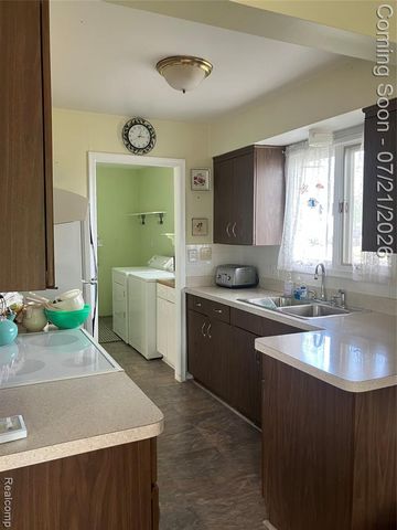 35754 Schmid Drive, New Baltimore, MI 48047