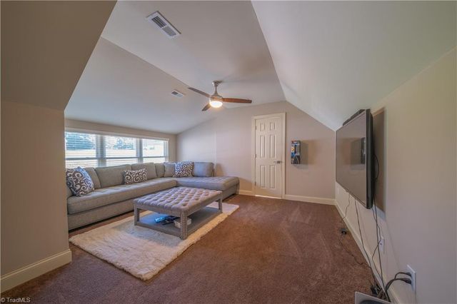 405 Spring Lake Farm Circle, Winston-salem, NC 27101