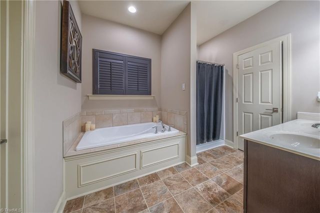 405 Spring Lake Farm Circle, Winston-salem, NC 27101