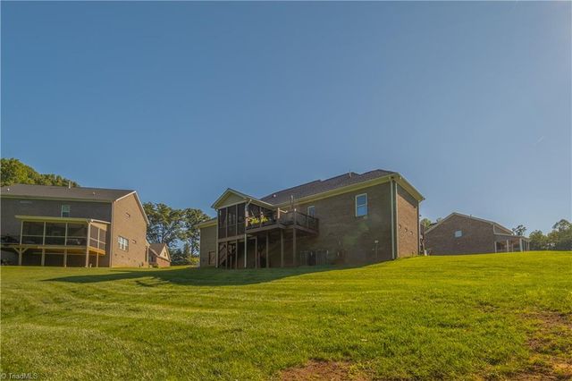 405 Spring Lake Farm Circle, Winston-salem, NC 27101