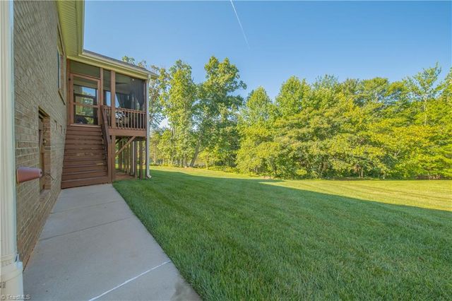 405 Spring Lake Farm Circle, Winston-salem, NC 27101