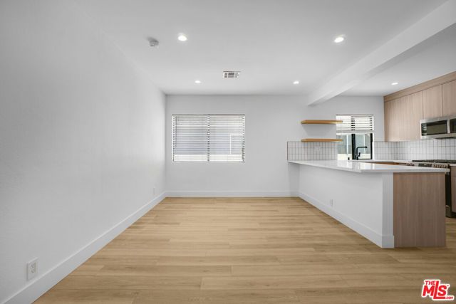 12527 Cranbrook Avenue, Hawthorne, CA 90250