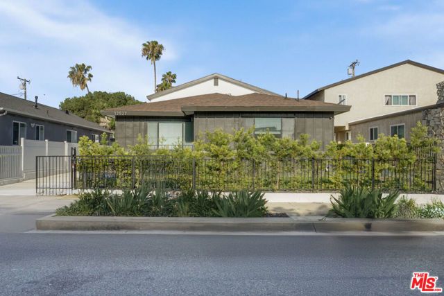 12527 Cranbrook Avenue, Hawthorne, CA 90250