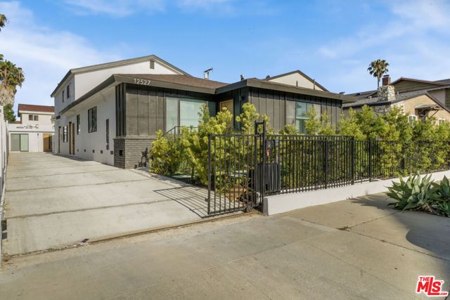 12527 Cranbrook Avenue, Hawthorne, CA 90250