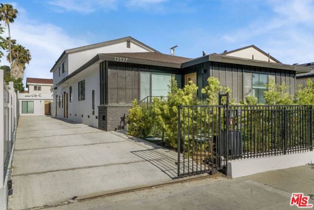 12527 Cranbrook Avenue, Hawthorne, CA 90250