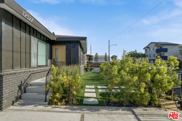 12527 Cranbrook Avenue, Hawthorne, CA 90250