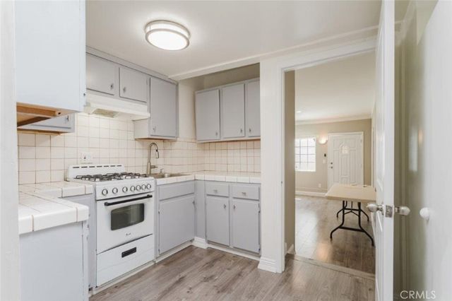 6609 Camellia, North Hollywood, CA 91606