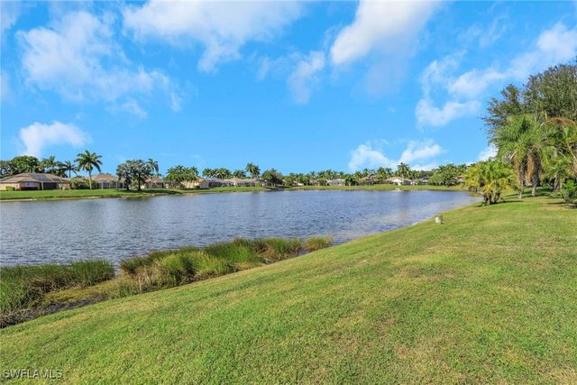 1450 Vintage LN, Naples, FL 34104