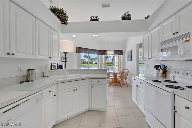 1450 Vintage LN, Naples, FL 34104