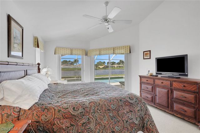 1450 Vintage LN, Naples, FL 34104