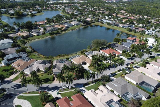 1450 Vintage LN, Naples, FL 34104