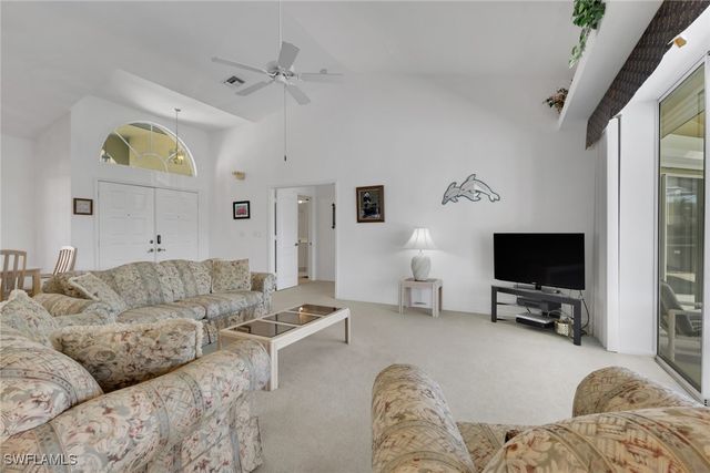 1450 Vintage LN, Naples, FL 34104