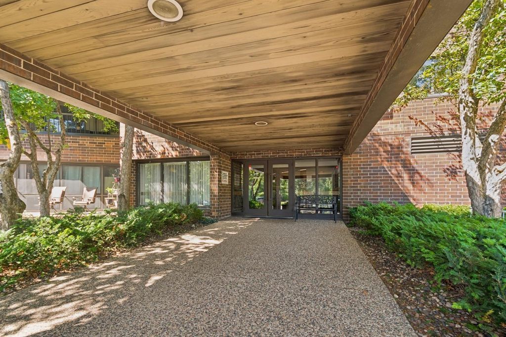 2265 Youngman Avenue 110E, Saint Paul, MN 55116