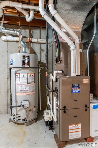 27 Eagle, Lancaster, NY 14043