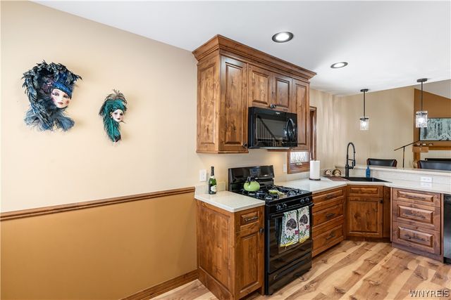 27 Eagle, Lancaster, NY 14043