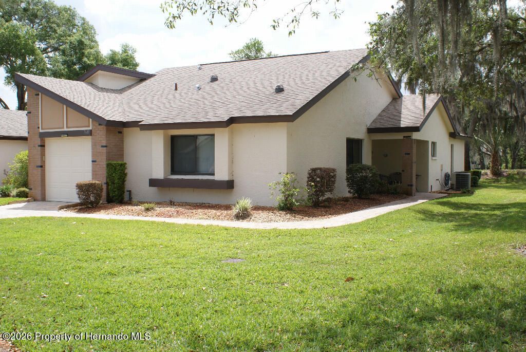 7445 Crestwood Drive, Weeki Wachee, FL 34613