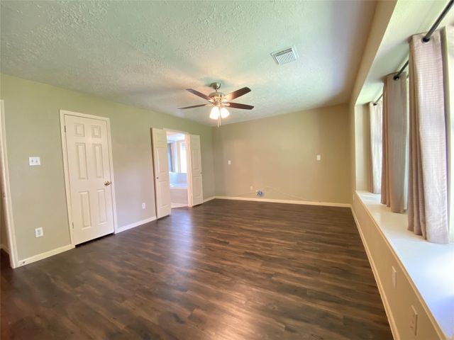 14727 Sun Harbor Drive, Houston, TX 77062