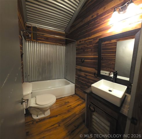 13285 S Oktaha Road W, Oktaha, OK 74450