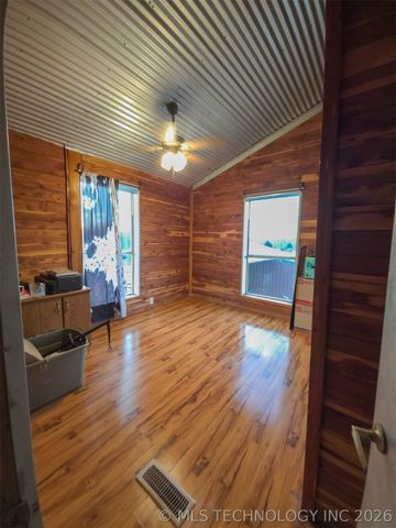 13285 S Oktaha Road W, Oktaha, OK 74450