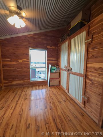 13285 S Oktaha Road W, Oktaha, OK 74450